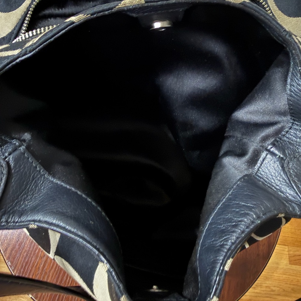 Authentic Vintage Coach "Campbell" Signature Sateen Hobo! Best Offer Accepted! 🖤 - Picture 4 of 7
